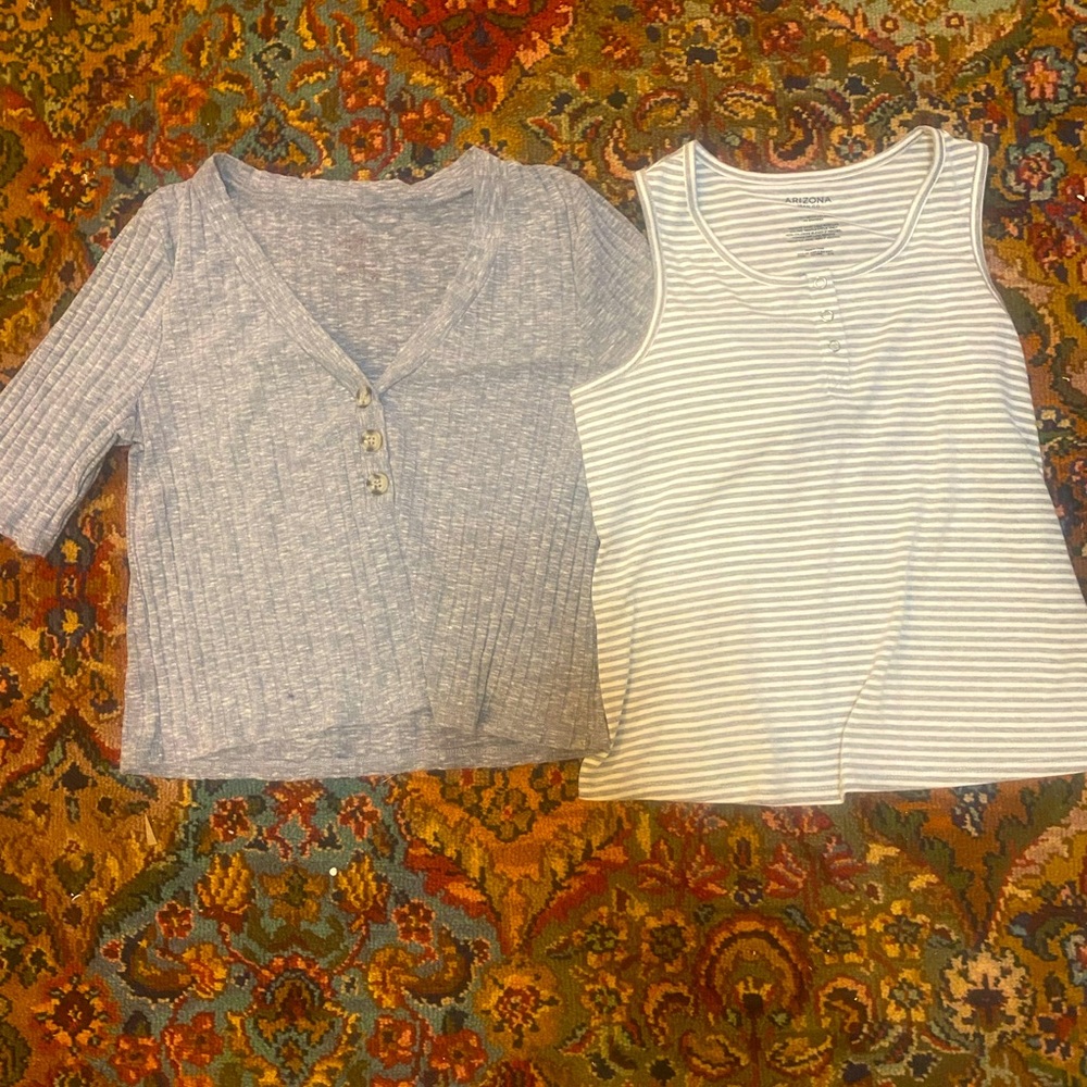 Set of 2 gray colored tops